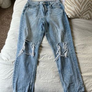 American eagle size 6 mom jeans